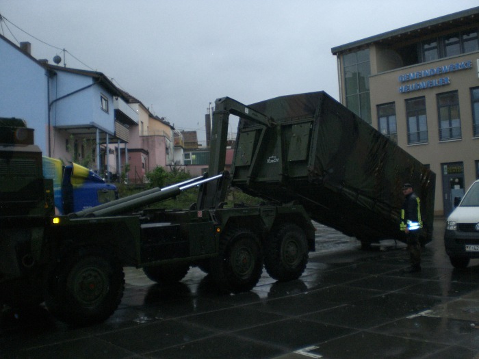 735.JPG