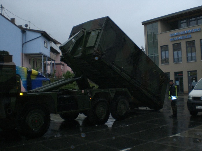 736.JPG